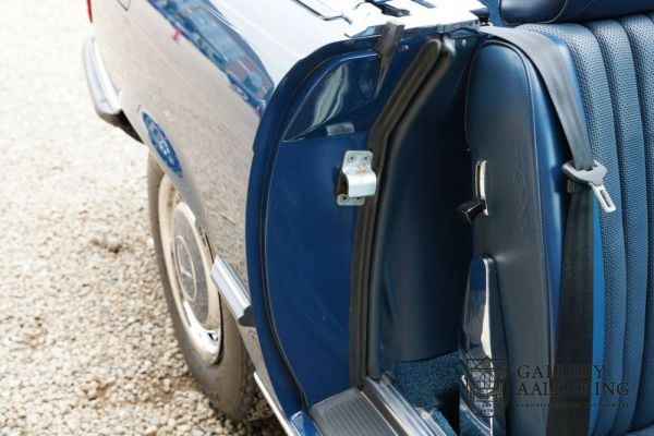 Mercedes-Benz 450 SL 1974 16348