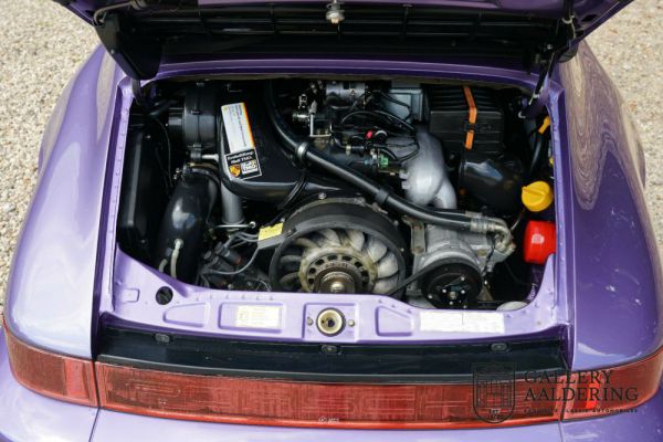 Porsche 911 Carrera 2 1990 17185