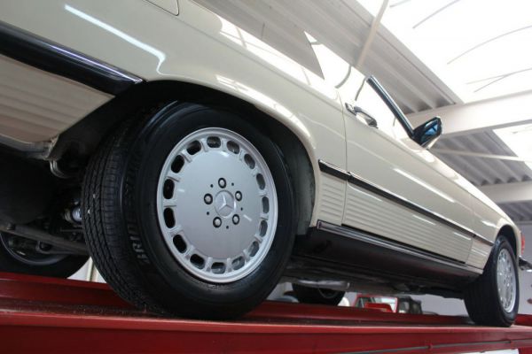 Mercedes-Benz 560 SL 1989 17370