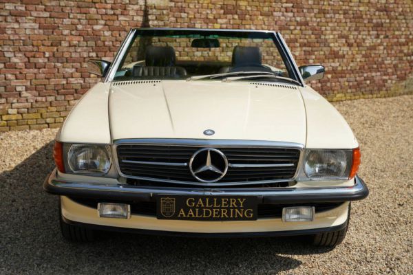 Mercedes-Benz 560 SL 1989 17371