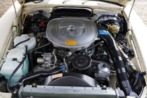 Mercedes-Benz 560 SL 1989 17378