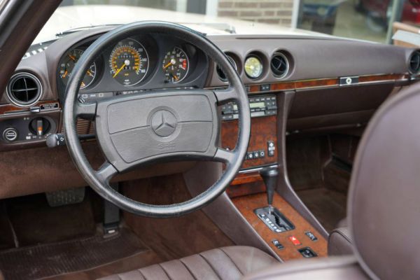Mercedes-Benz 560 SL 1989 17379