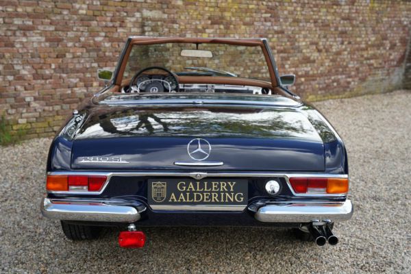 Mercedes-Benz 280 SL 1969 17496