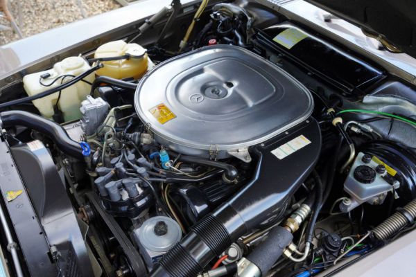 Mercedes-Benz 560 SL 1986 17617