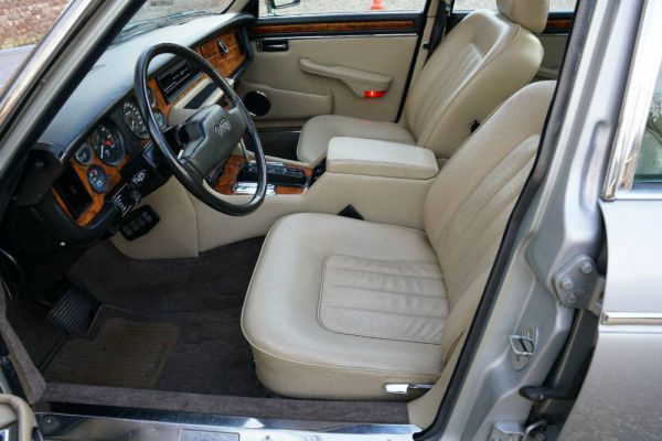 Daimler Double Six 1990 17955