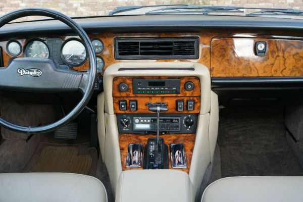 Daimler Double Six 1990 17963