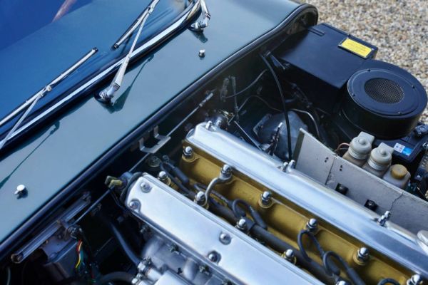 Jaguar E-Type 4.2 1966 111498