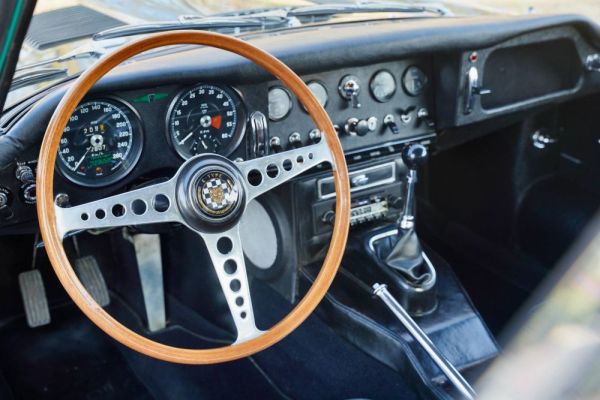 Jaguar E-Type 4.2 1966 111499
