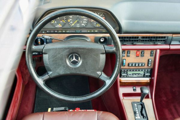 Mercedes-Benz 500 SEC 1989 114407