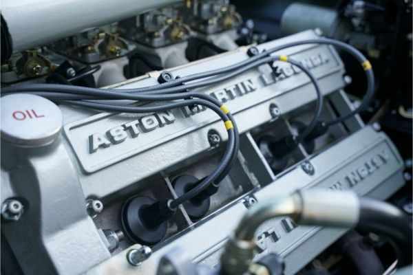 Aston Martin V8 Vantage 1980 117304