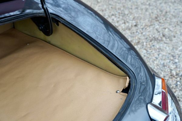 Jaguar E-Type 3.8 1961 126674