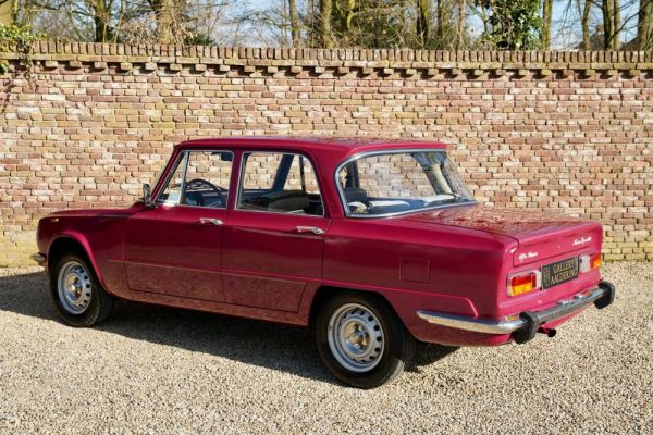 Alfa Romeo Giulia Nuova Super 1300 1977