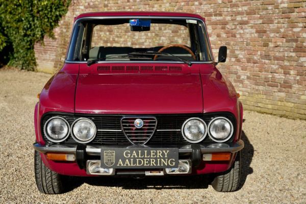 Alfa Romeo Giulia Nuova Super 1300 1977 126837
