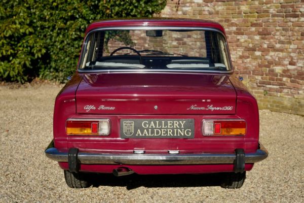 Alfa Romeo Giulia Nuova Super 1300 1977 126838