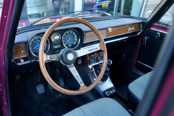 Alfa Romeo Giulia Nuova Super 1300 1977 126841