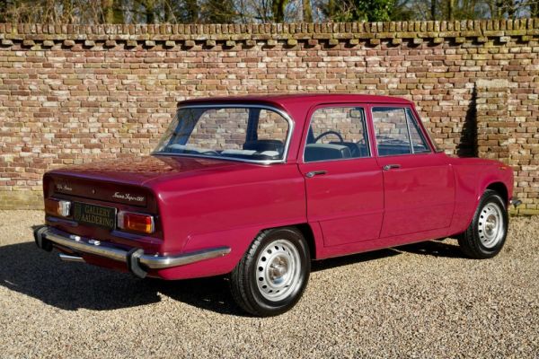Alfa Romeo Giulia Nuova Super 1300 1977 126845