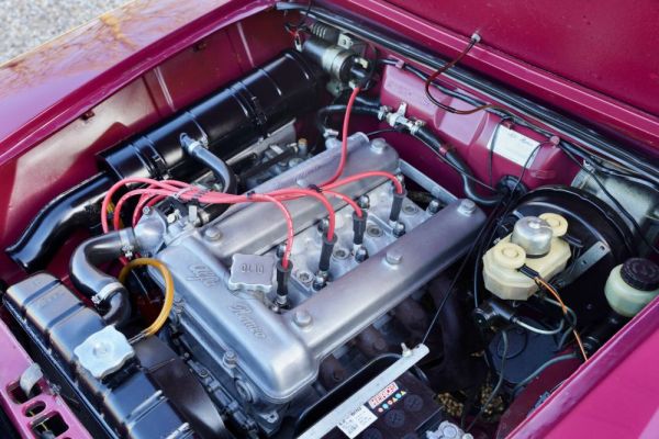 Alfa Romeo Giulia Nuova Super 1300 1977 126847