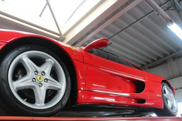 Ferrari F 355 GTS 1997 128651