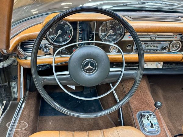 Mercedes-Benz 280 SL 1968 130870