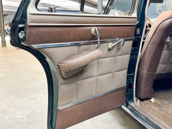 Chrysler New Yorker 1950 130885