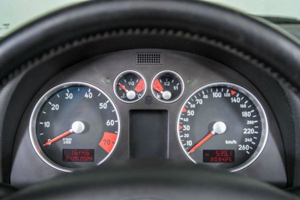 Audi TT 1.8 T quattro 2000 26352