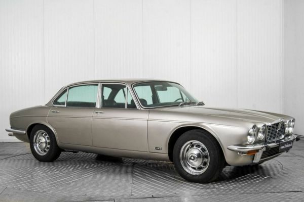 Jaguar XJ 12 L 1975 26356