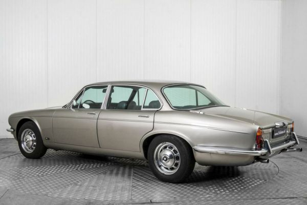 Jaguar XJ 12 L 1975 26357