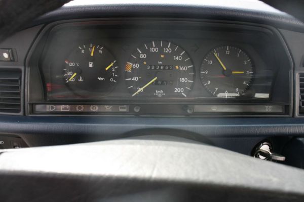 Mercedes-Benz 190 D 2.5 1986 26670