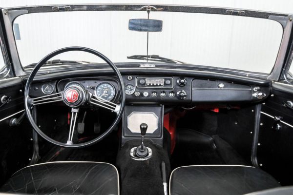 MG MGB 1965 27010