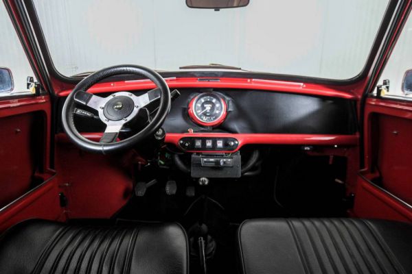 Austin Mini Van 1980 27190