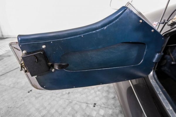 Morgan Plus 8 1984 27326