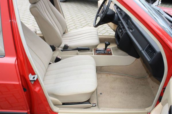 Mercedes-Benz 190 D 2.2 1985 27385