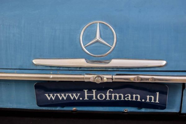 Mercedes-Benz 240 D 3,0 1976 28600