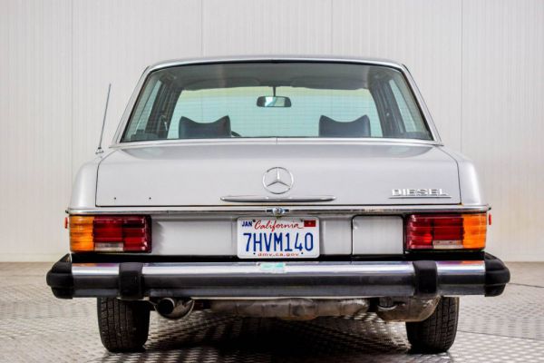 Mercedes-Benz 240 D 1976 28743