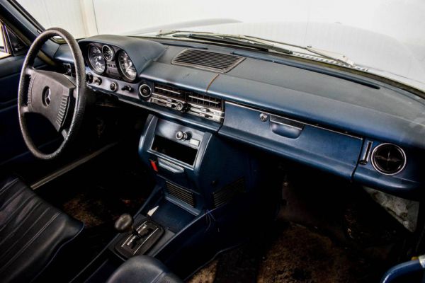 Mercedes-Benz 240 D 1976 28750