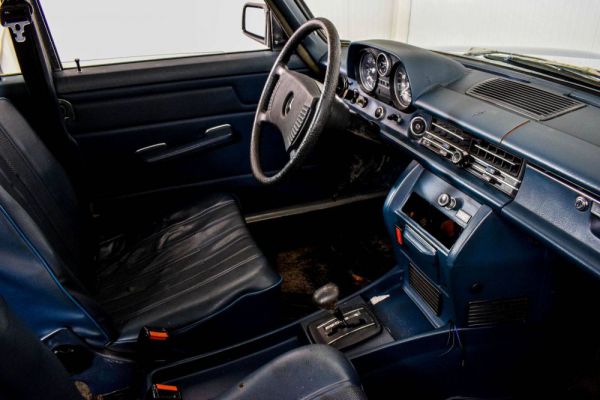 Mercedes-Benz 240 D 1976 28752