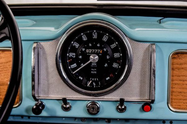 Morris Minor 1000 Traveller 1975 93587