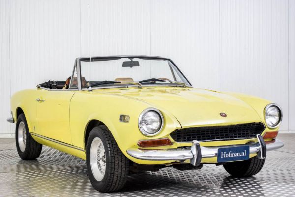 Fiat 124 Spider CS 1973 93601