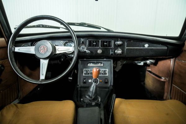 MG MGB GT V8 1975 116308