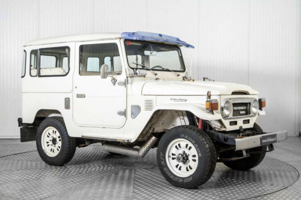 Toyota Land Cruiser BJ 40 1977 122958