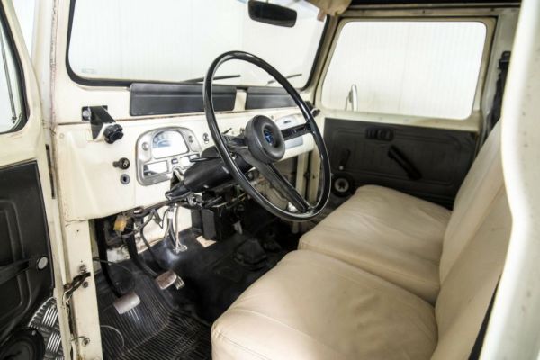 Toyota Land Cruiser BJ 40 1977 122964
