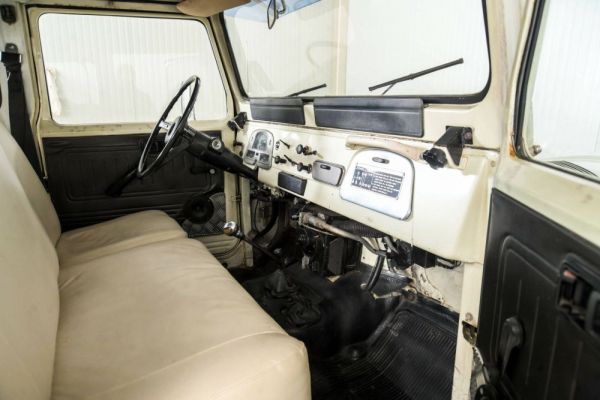Toyota Land Cruiser BJ 40 1977 122965
