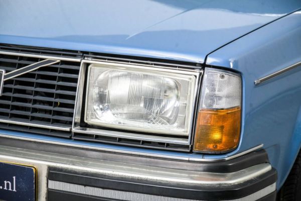 Volvo 245 1980 127444