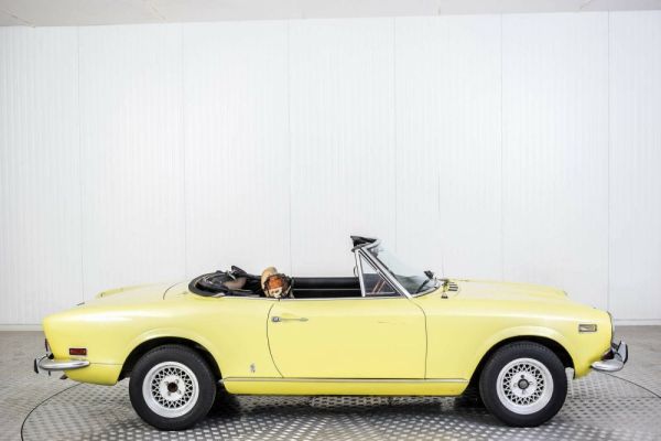 Fiat 124 Spider CS1 1973 129020