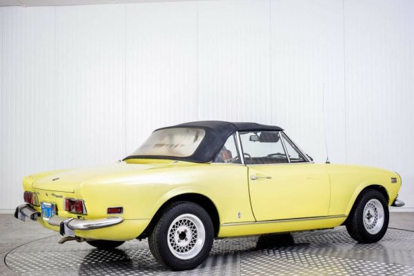 Fiat 124 Spider CS1 1973 129026