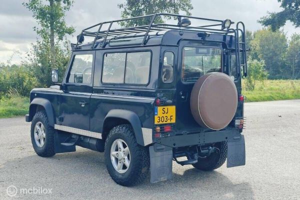 Land Rover Defender 90 1997 117437