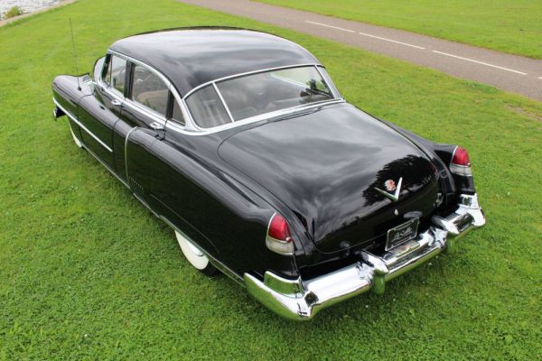 Cadillac 60 Special Fleetwood 1951 30991