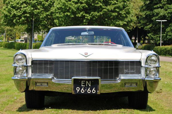 Cadillac DeVille Convertible 1965 67188