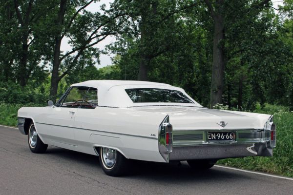 Cadillac DeVille Convertible 1965 67189
