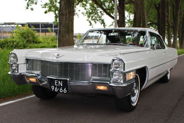 Cadillac DeVille Convertible 1965 67190